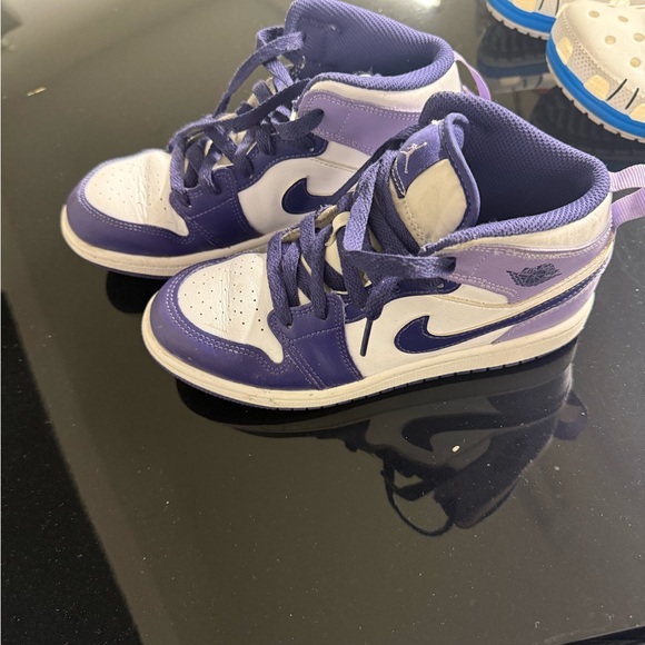 Colorful Sneaker Collection - Picture 2 of 16